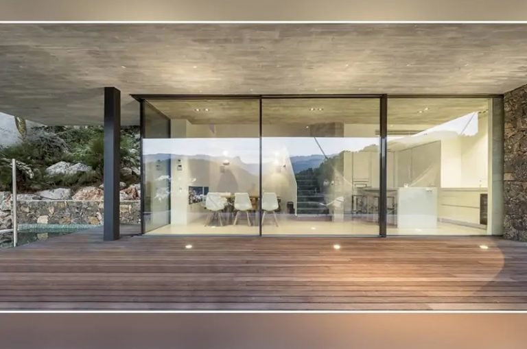 Porte-de-terrasse-dangle-768x509
